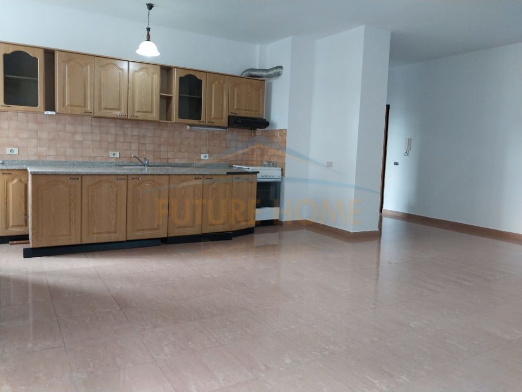 Foto e Apartment me qëra Bulevard Zogu i I, Tiranë