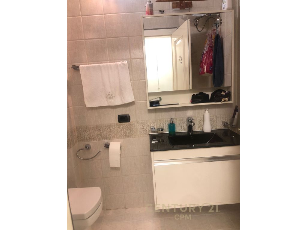 Foto e Apartment në shitje rruga ish blloku, Tiranë