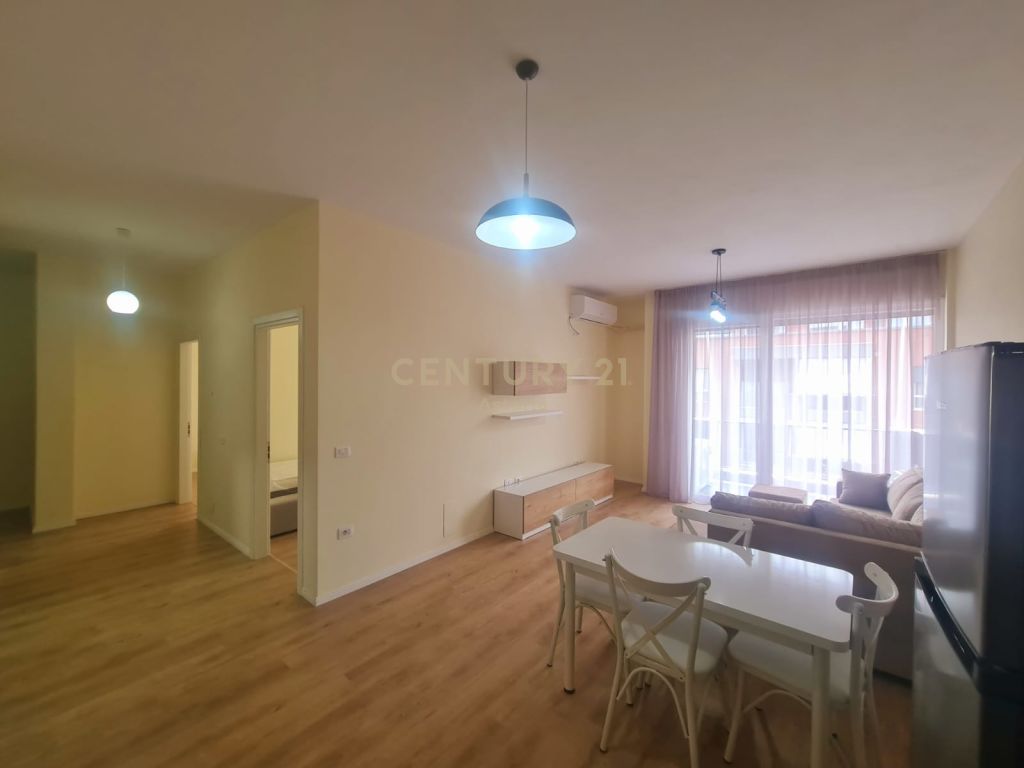 Foto e Apartment me qëra Rruga 5 Maji, Tiranë