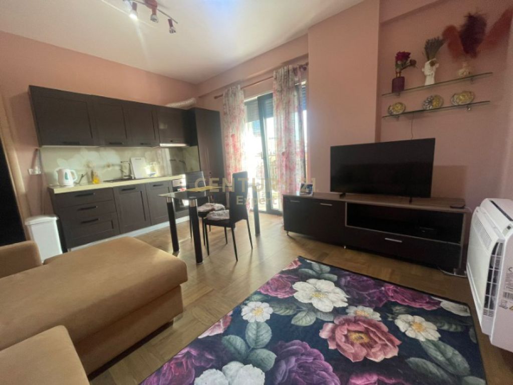 Foto e Apartment me qëra Bulevardi Zogu i Parë, Tiranë