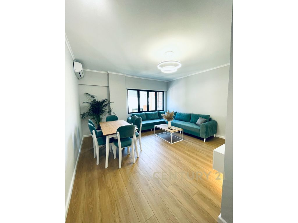 Foto e Apartment në shitje rruga bill klinton , rruga kodra e diellit , Tiranë