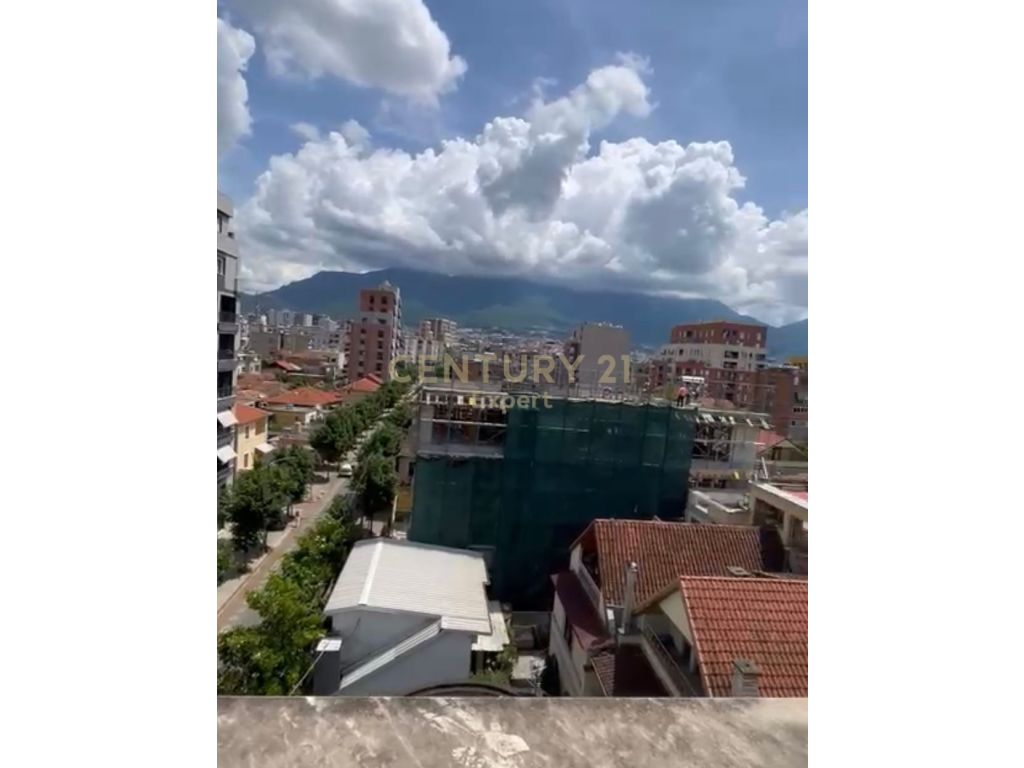 Foto e Apartment në shitje rruga shkolla e kuqe , Tiranë