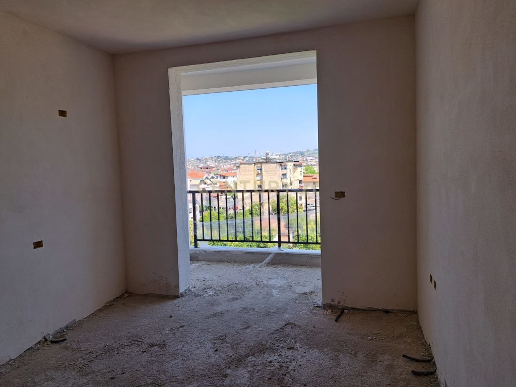 Foto e Apartment në shitje rruga njazi meka , Tiranë