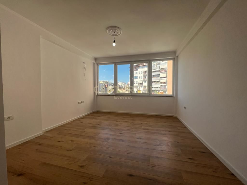 Foto e Apartment në shitje rruga sheshi wilson , rruga sheshi willson , Tiranë