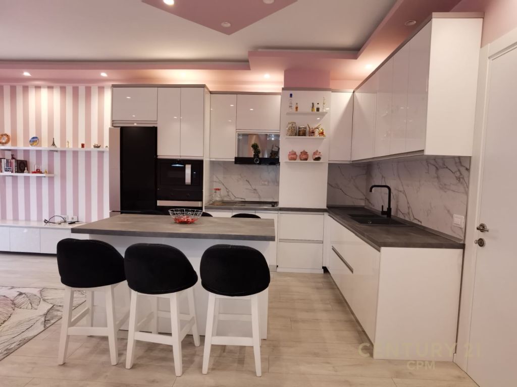 Foto e Apartment në shitje rruga kodra e diellit , Tiranë