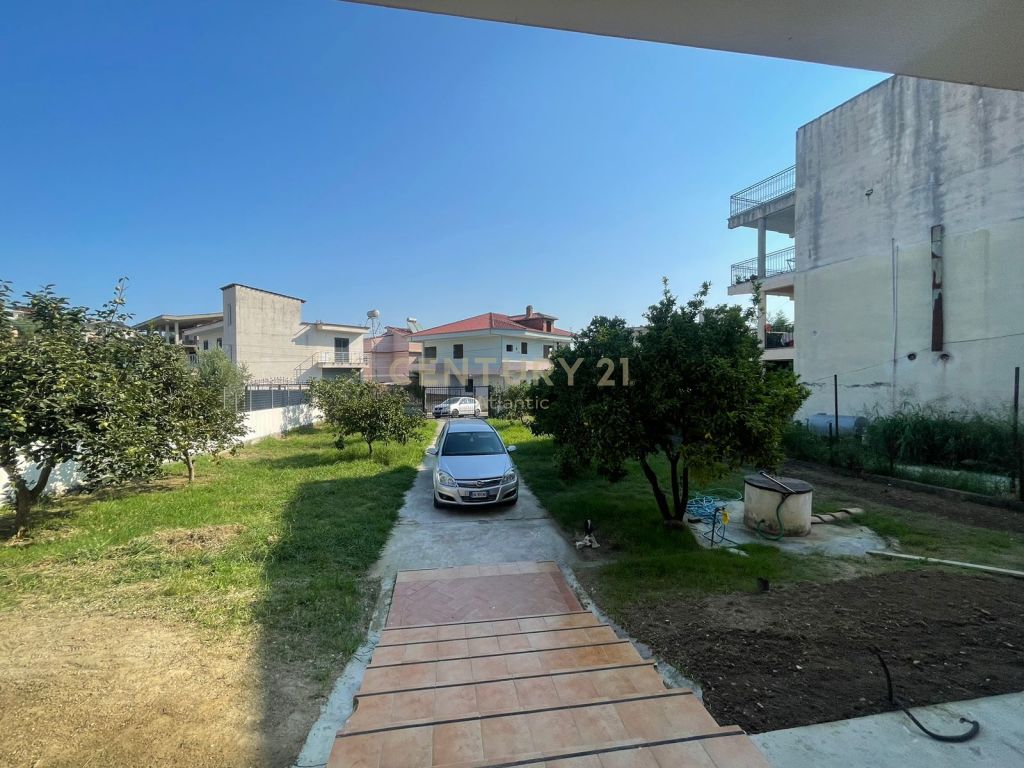 Foto e Shtëpi private me qëra Spitallë, Durrës