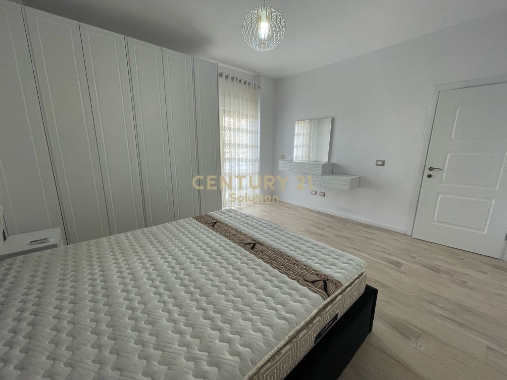 Foto e Apartment në shitje rruga komuna e parisit, Tiranë