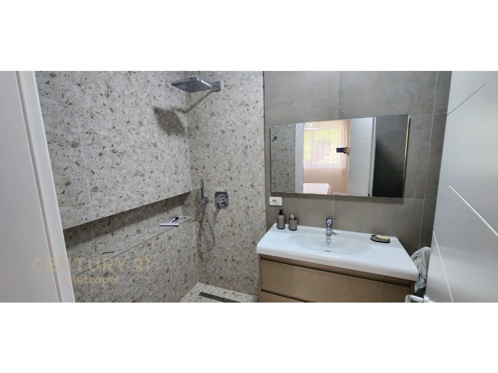 Foto e Apartment me qëra Liqeni i Thatë, Tiranë