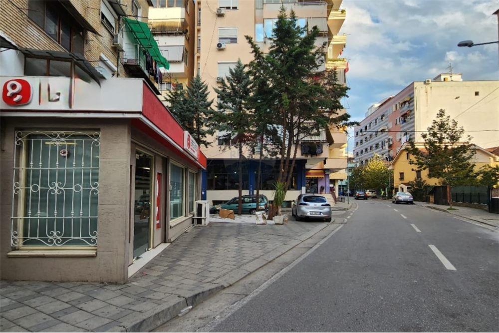 Stacioni i Fundit i Tiranës së Re - photos
