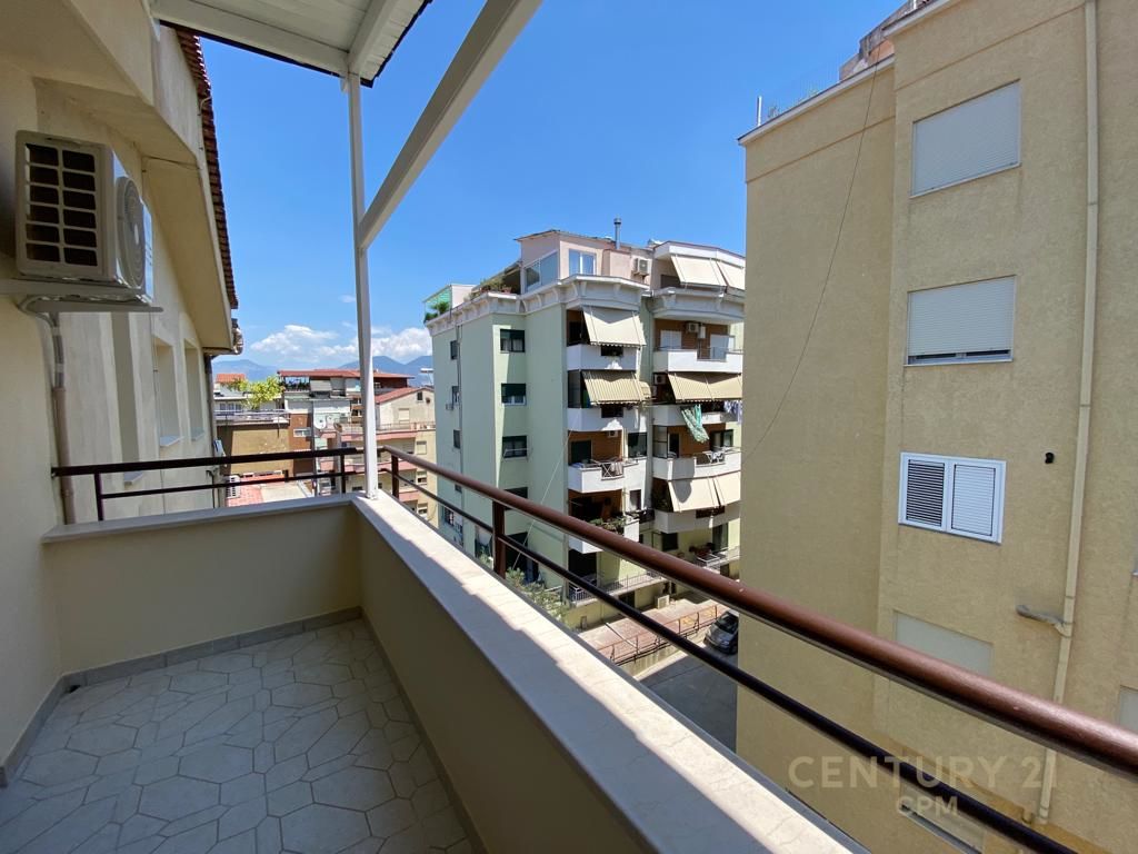 Foto e Apartment me qëra Kodra e Diellit, Tiranë