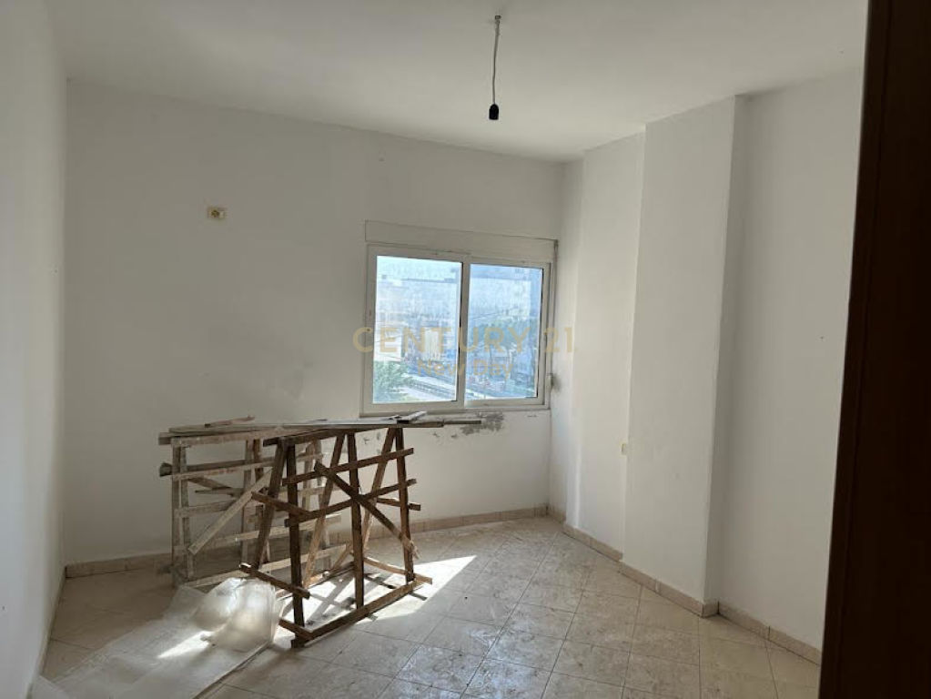 Foto e Apartment në shitje Shkëmbi I Kavajës, Rruga dytesore., Durrës