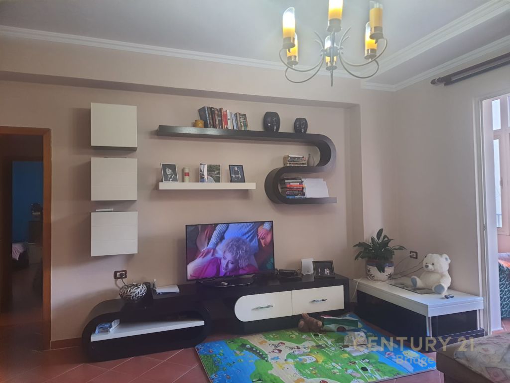 Foto e Apartment në shitje Komuna e Parisit, Tiranë