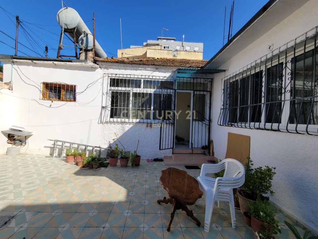 Foto e Shtëpi në shitje Rruga Aleksander Goga, Durrës