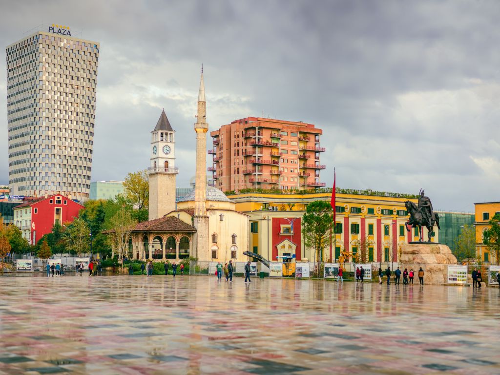 Sheshi Skënderbej (Qendër) - photos