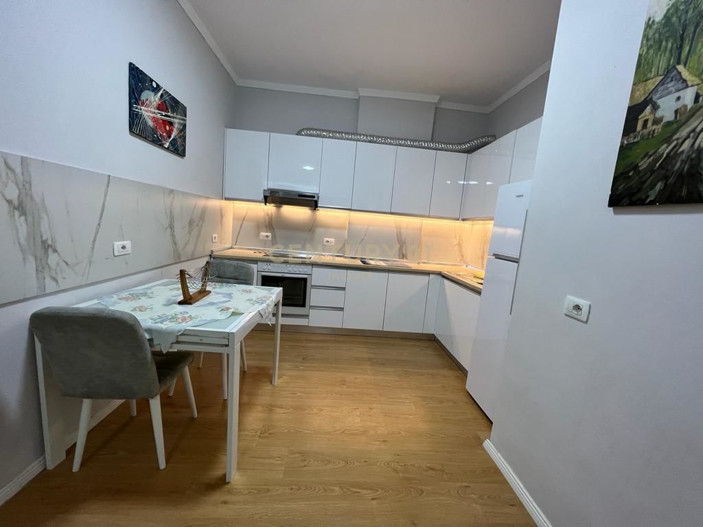 Foto e Apartment në shitje rruga 5 maj, Tiranë