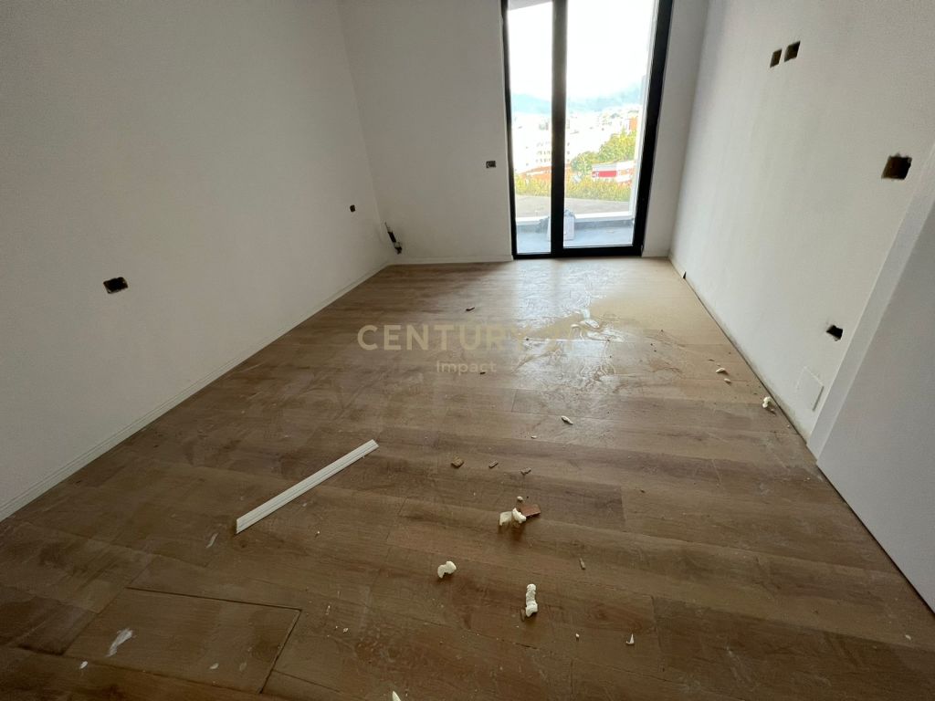 Foto e Apartment me qëra rruga dibres, Tiranë