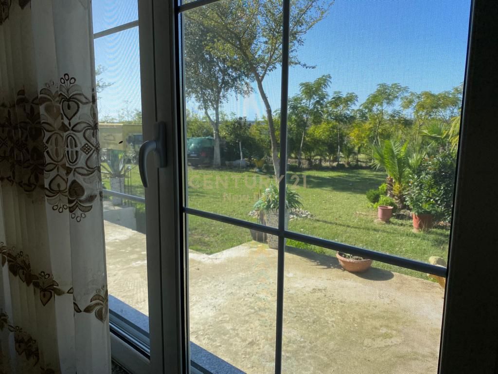 Foto e pronë me qëra Sektori Rinia, Durrës
