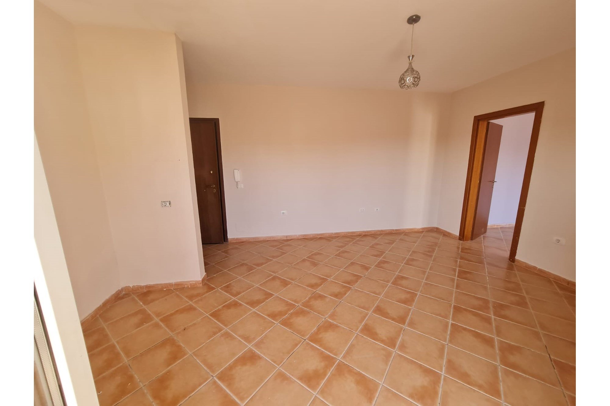 Foto e Apartment në shitje Ali Demi,  Tiranë,  Shqipëri, tirane, Tiranë