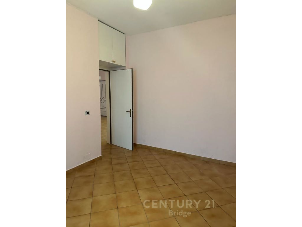 Foto e Apartment në shitje rruga komuna e parisit, rruga komuna parisit, Tiranë