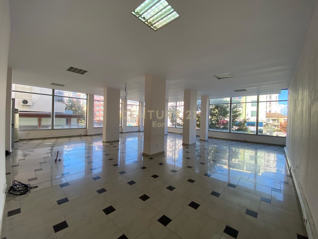 Foto e Ambient biznesi me qëra Plazh Hekurudha, Durrës