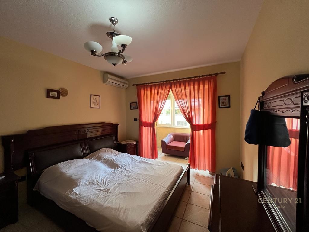 Foto e Apartment në shitje rruga selvia, Tiranë