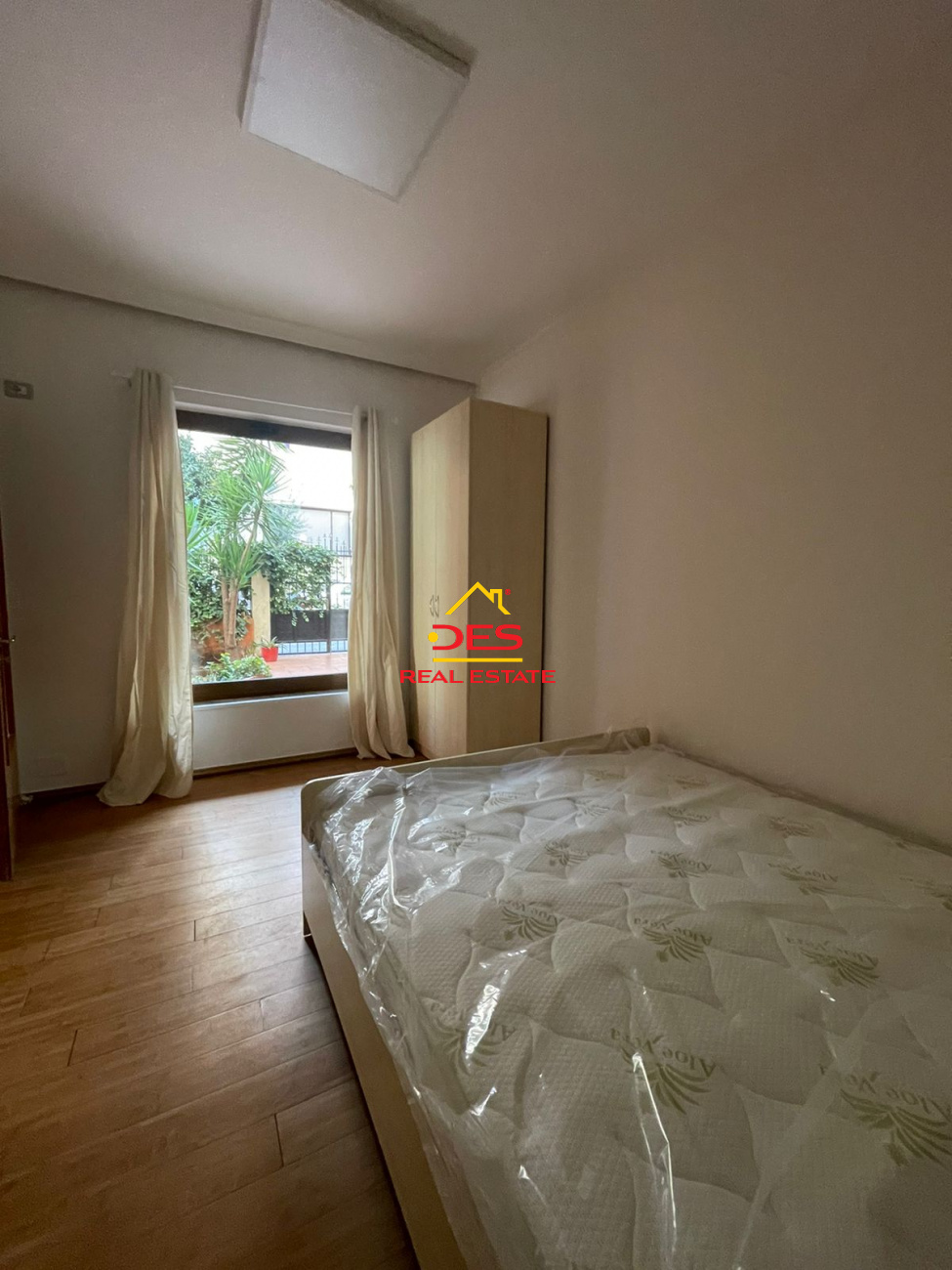 Foto e Apartment me qëra KOMUNËS SË PARISIT, Tirane, Tiranë