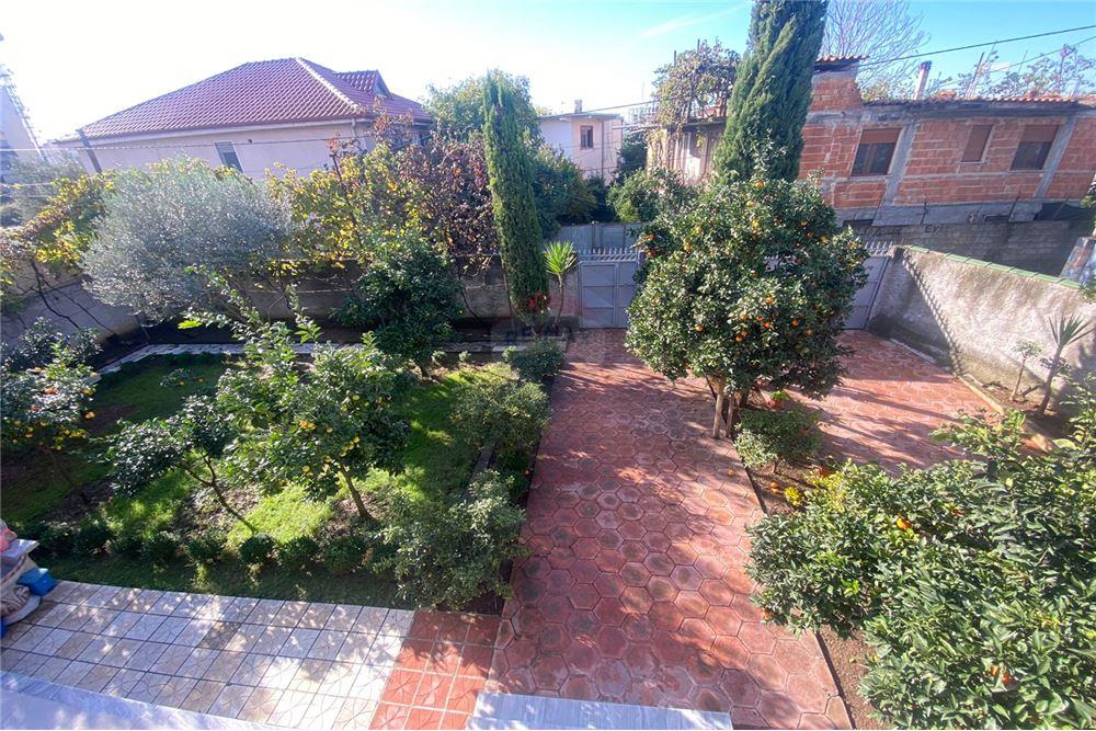 Foto e Vilë me qëra Laprakë, Dogana, Tiranë