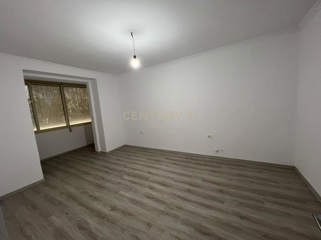 Foto e Apartment me qëra rruga myslym shyri, Tiranë