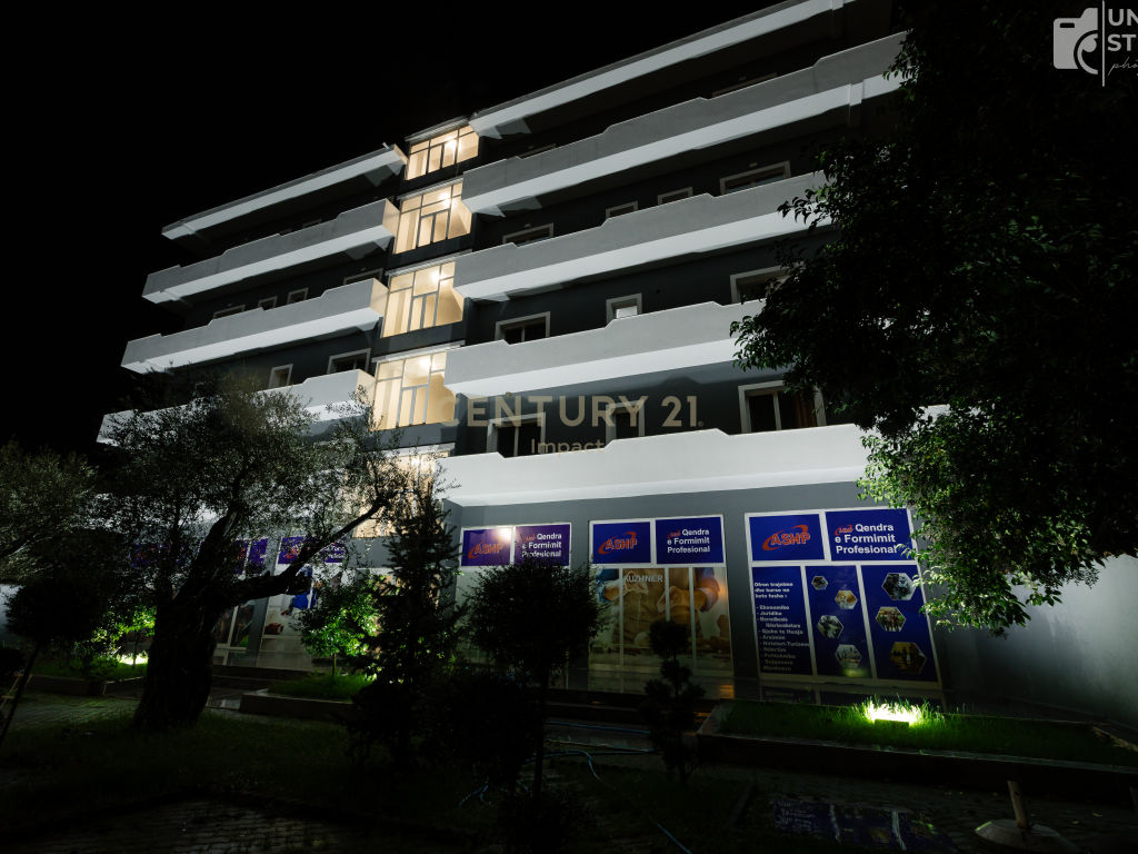 Foto e Hotel në shitje Vaqarr, Tiranë
