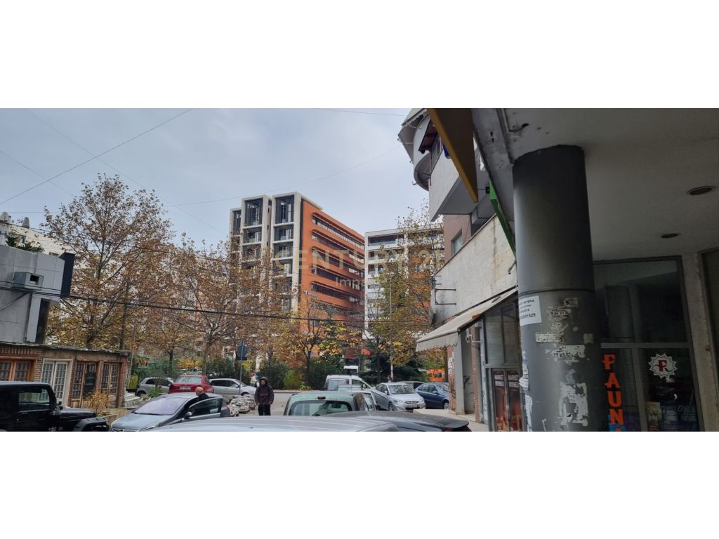 Foto e Ambient biznesi në shitje rruga kavajes, Tiranë