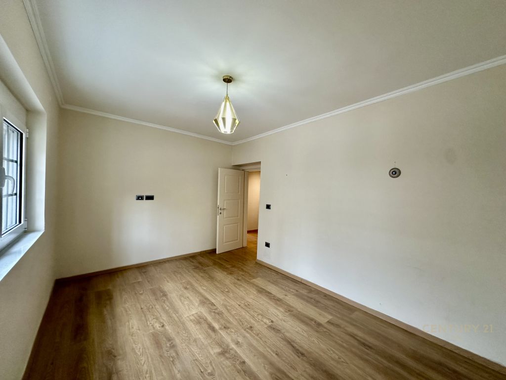 Foto e Apartment në shitje rruga myslym shyri, Tiranë