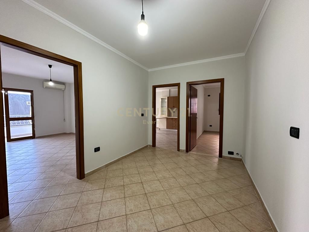 Foto e Apartment në shitje rruga artan lenja, Tiranë