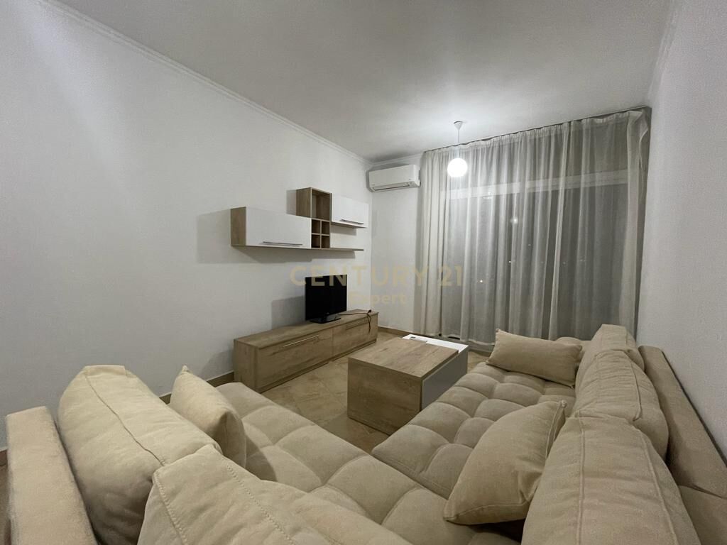 Foto e Apartment në shitje Trida Lounge Bar, Kompleksi Fratari, Tiranë