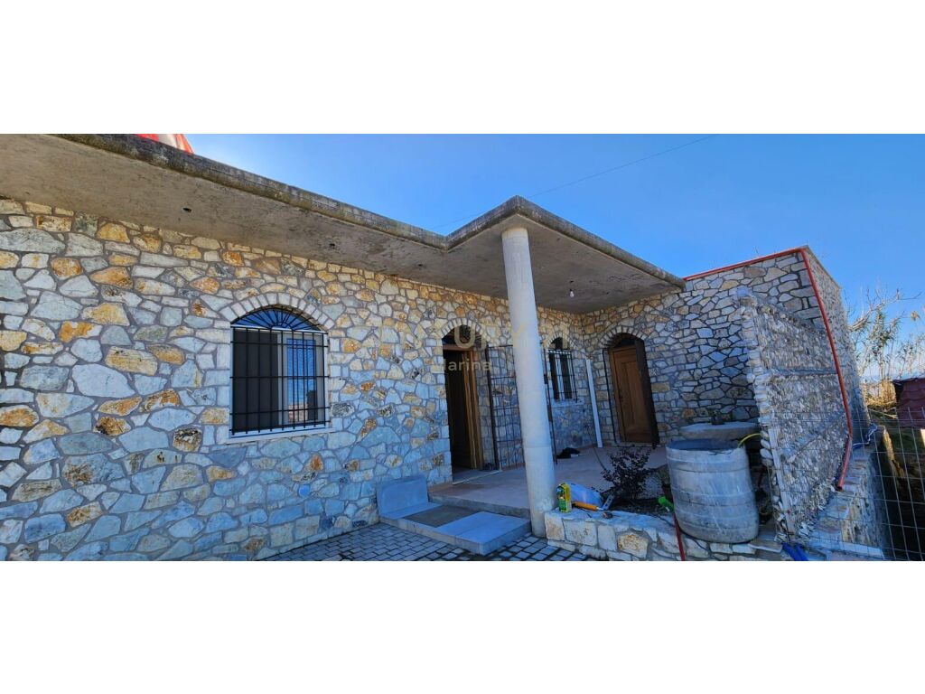 Foto e Shtëpi në shitje Kuzum Baba, Vlorë