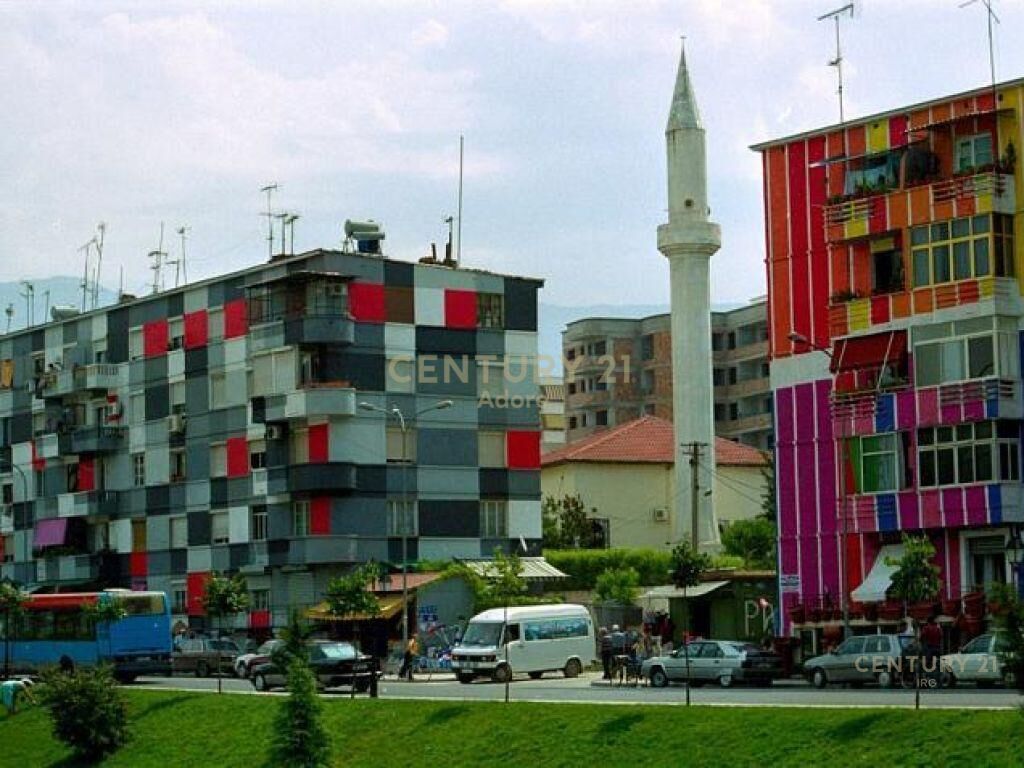 Foto e Tokë në shitje Tregu Elektrik, Tiranë