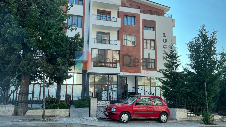 Foto e pronë në shitje Fresku, Rruga Dajti, Tiranë