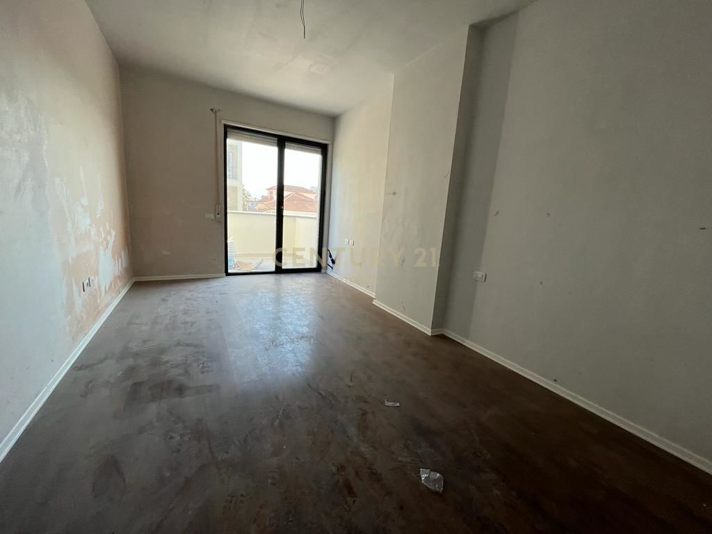 Foto e Apartment me qëra rruga kongresi i manastirit, Tiranë