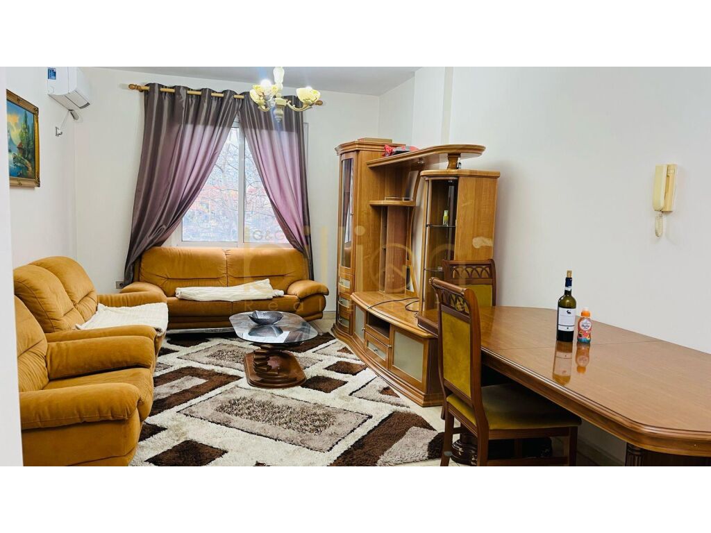 Foto e Apartment me qëra komuna e parisit, Tirana, Albania, tirane, Tiranë