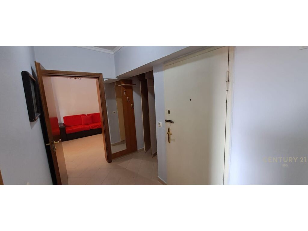 Foto e Apartment në shitje rruga kongresi i manastirit, Tiranë