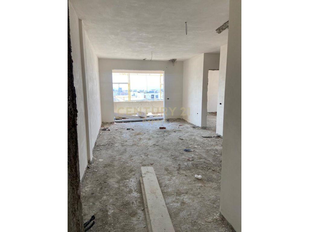 Foto e Apartment në shitje rruga kongresi i manastirit, Tiranë