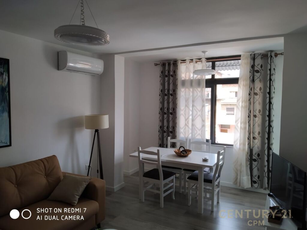 Foto e Apartment në shitje rruga tregu elektrik, Tiranë