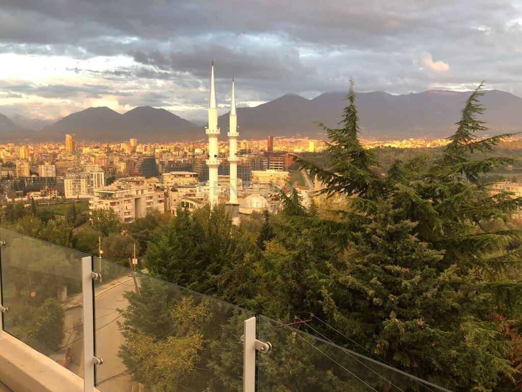 Foto e Apartment në shitje Kopshti Botanik Zoologjik, Tiranë