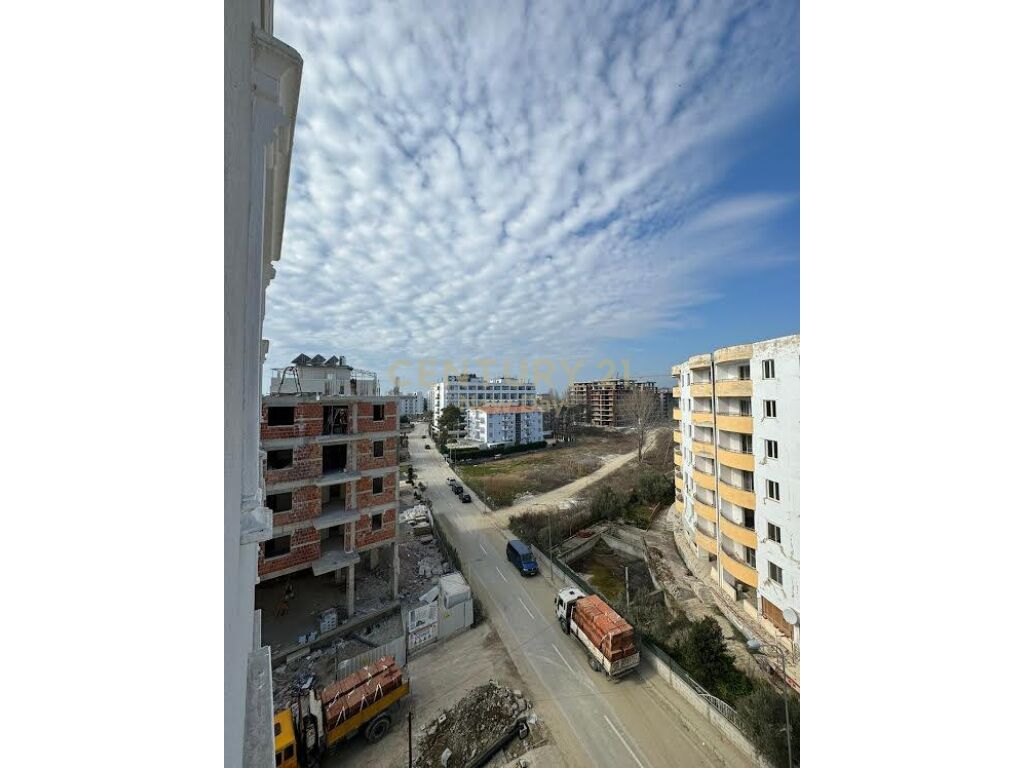 Foto e pronë në shitje Golem, Durrës