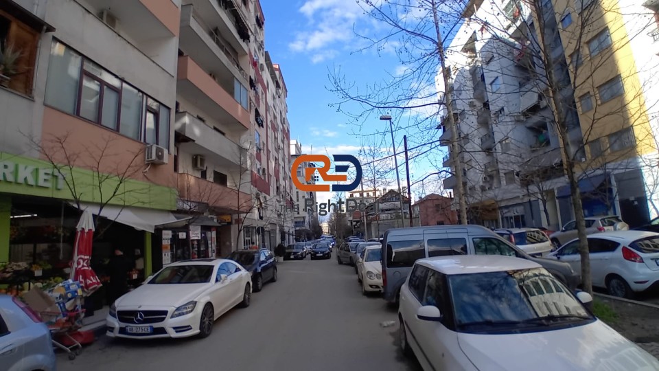 Foto e Parkim në shitje Astir, Rruga Loni Ligori, Kashar, Tiranë