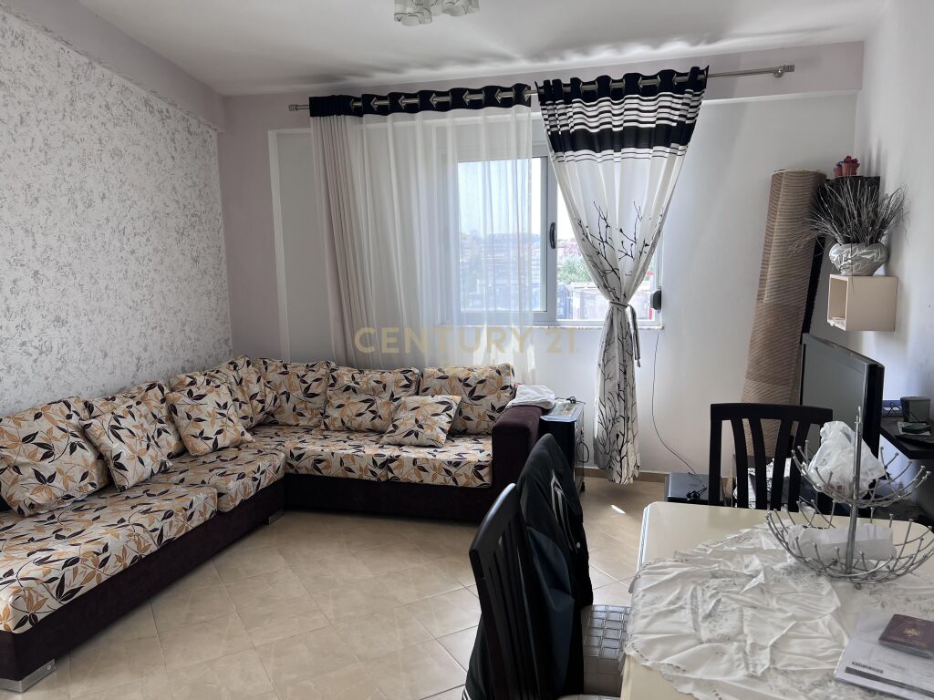Foto e Apartment me qëra Fresku, Tiranë