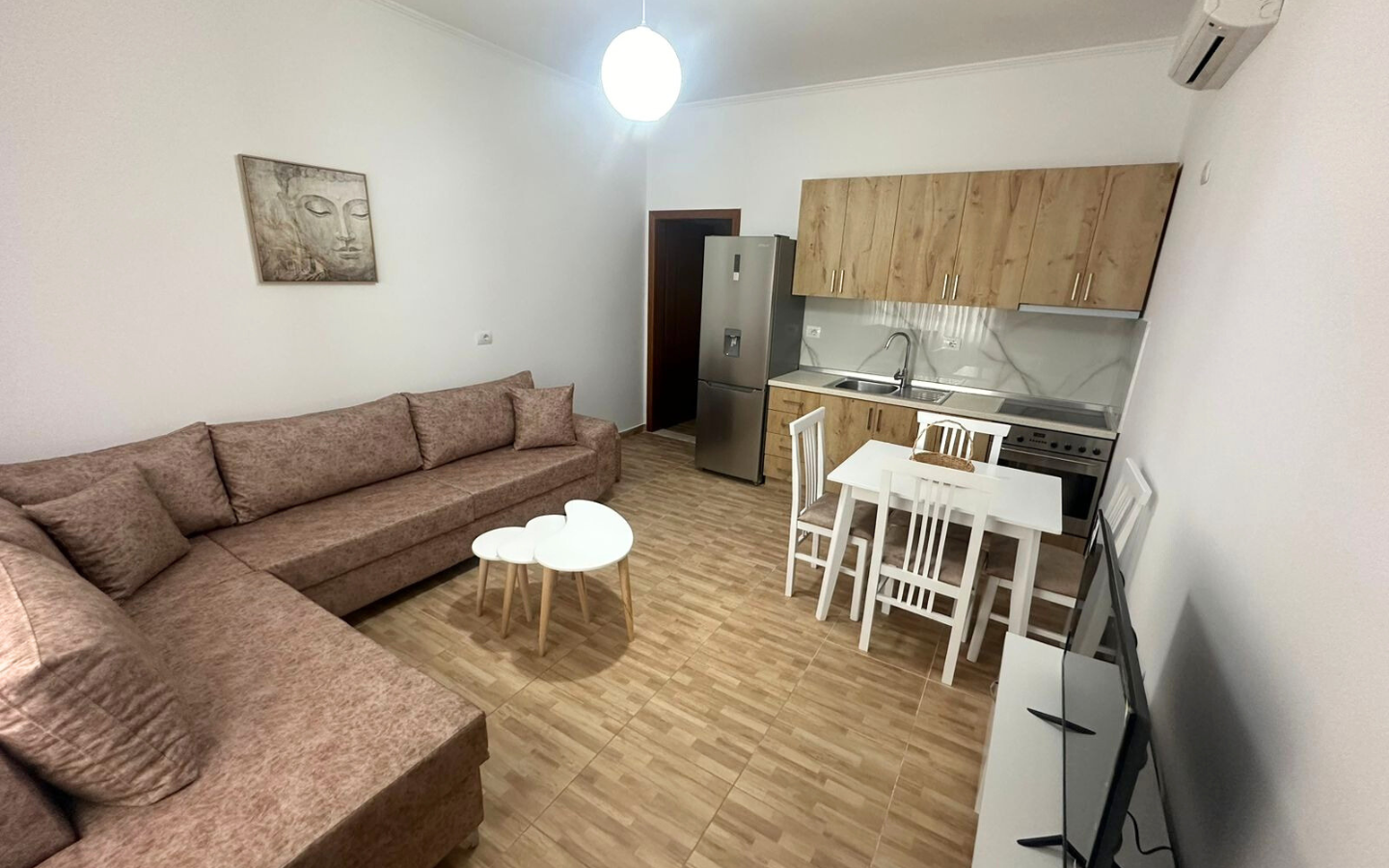 Foto e Apartment me qëra Tiranë