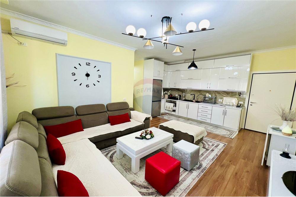 Foto e Apartment në shitje Tregu i Madh, Rruga 5 Maji, Tiranë