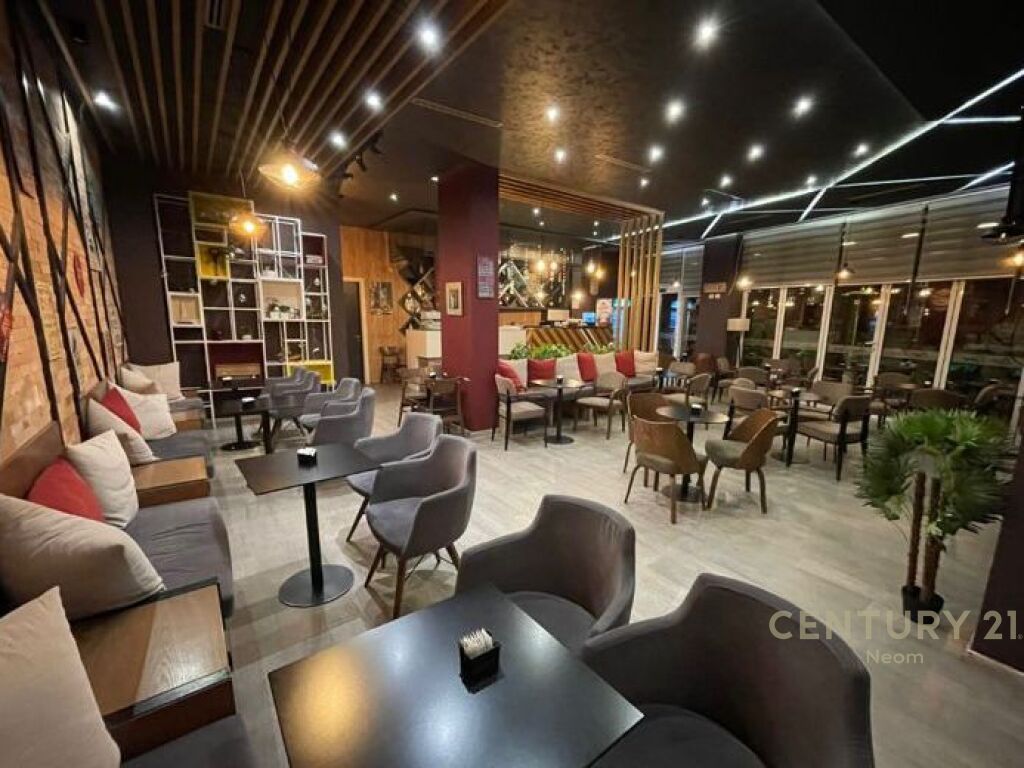 Foto e Bar and Restaurants në shitje Ali Demi, Tiranë