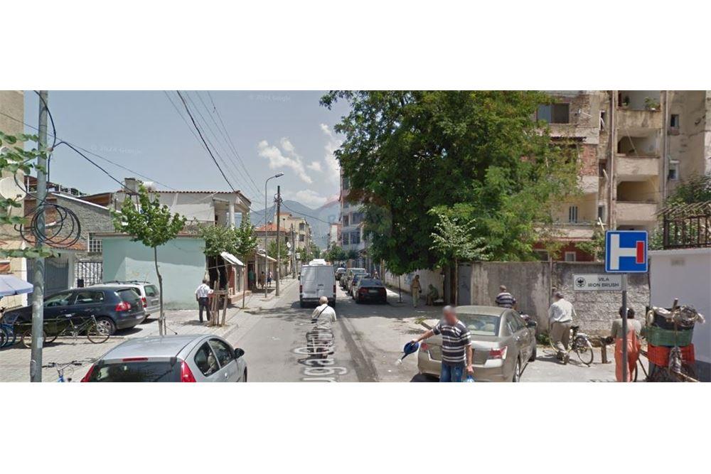 Foto e pronë në shitje rruga qemal stafa, Pazari i Ri, Tiranë