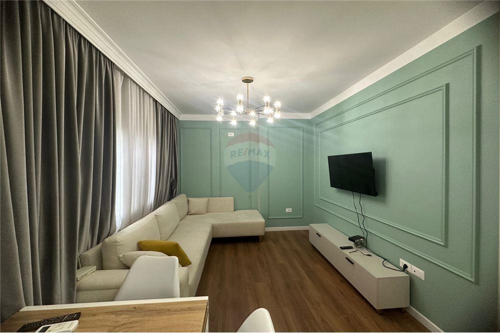 Foto e Apartment me qëra KRISTAL CENTER, Komuna e Parisit, Tiranë